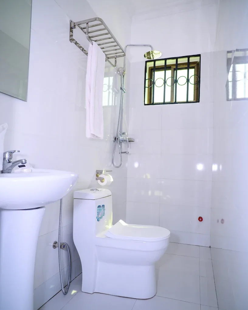 En-suite bathroom with rain shower
